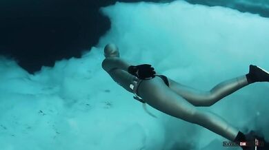 Pod ledem (foto + video)