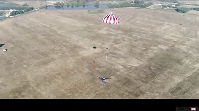 První vrtulník s padákem