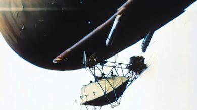 Přelet nad zničeným městem (WW1)