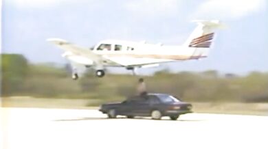 Pomoc při přistání (1985)