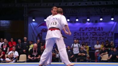 Knockout na turnaji v karate