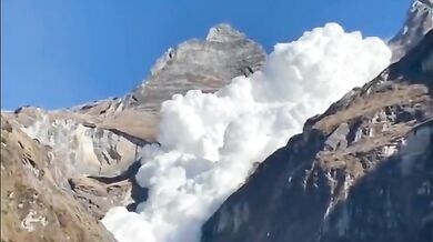 Obří lavina v Himálajích