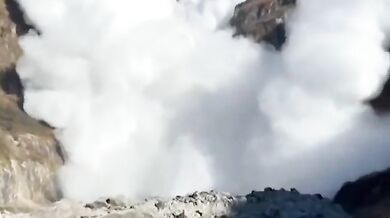 Obří lavina v Himálajích