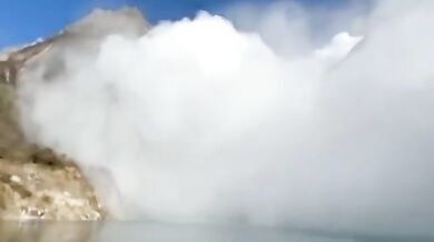 Obří lavina v Himálajích