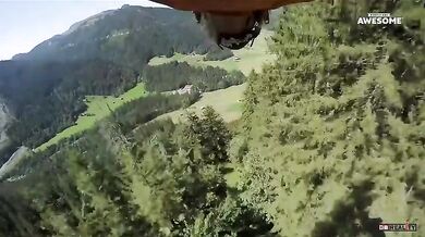 Extreme Jumps, Parachuters & Skydivers