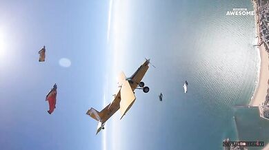 Extreme Jumps, Parachuters & Skydivers