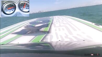 290km/h v motorovém člunu