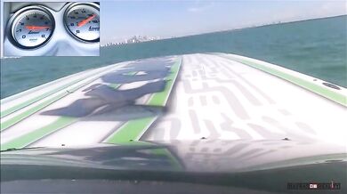 290km/h v motorovém člunu