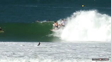 Výměna prkna při surfování