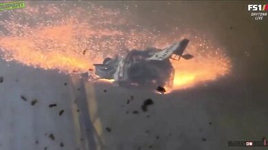 Nehoda při NASCAR závodu