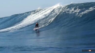 Surfování na obřích vlnách