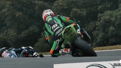 Závody superbiků v Cadwell Parku