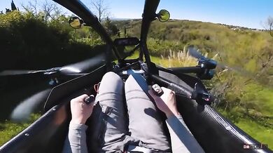 Budoucnost létajících automobilů