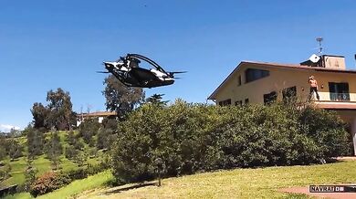 Budoucnost létajících automobilů