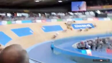 Nehoda na velodromu