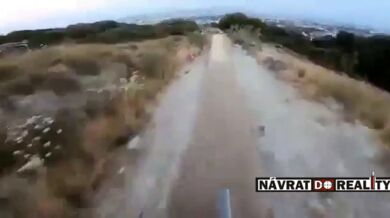 Nehoda při downhillu