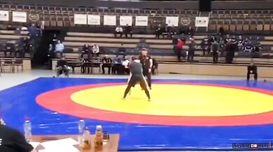 Ochrnutí během zápasnické soutěže