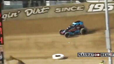 Smrtelná nehoda v automobilovém závodě