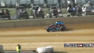 Smrtelná nehoda v automobilovém závodě