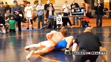 Nesportovní chování agresivního zápasníka