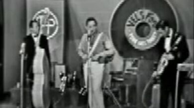 Johnny Cash paroduje Elvise