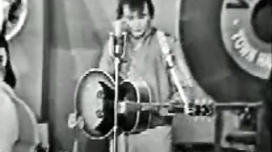 Johnny Cash paroduje Elvise