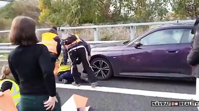 Klimatiční aktivisté