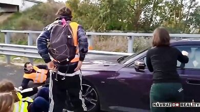 Klimatiční aktivisté