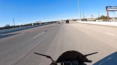 Neovladatelná motorka