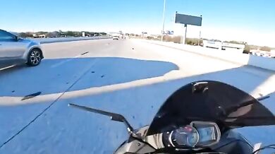 Neovladatelná motorka