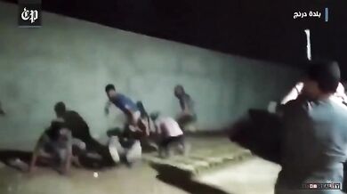 Blbec se zbraní v ruce