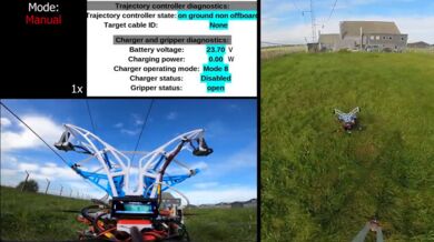 Dron nabíjící se z elektrického vedení