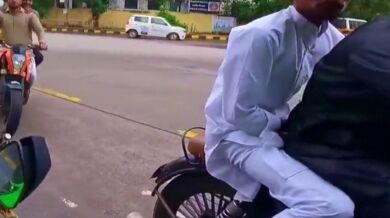 Frajírek na motorce