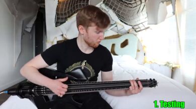 Kytara s otočným krkem