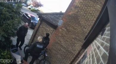 Policisté vs. motorkář