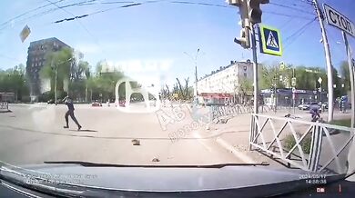 Stržené dráty zranily chodce