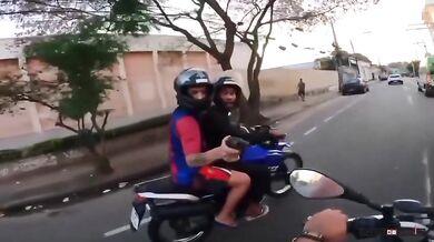 Přepadení motorkáře