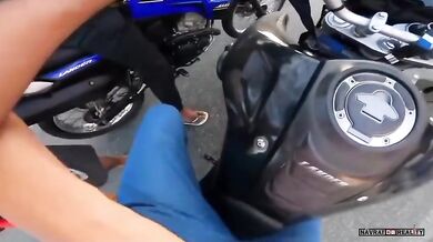 Přepadení motorkáře