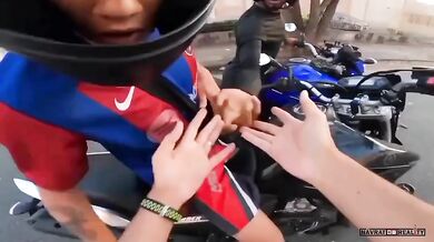 Přepadení motorkáře