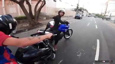 Přepadení motorkáře