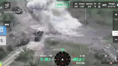 Obrněné vozidlo pod palbou