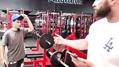 Odplata za blbý prank na kulturistu