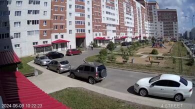 Více místa na parkování...