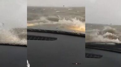 Zaplavená dálnice po přívalových deštích