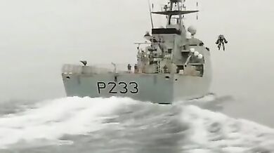 Mariňáci používající jetpack