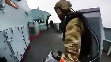 Mariňáci používající jetpack