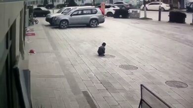 Dítě zažehlo plyn v kanalizaci