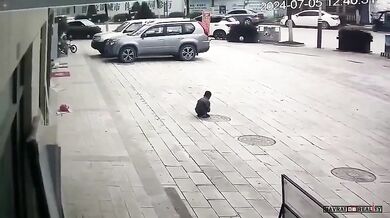 Dítě zažehlo plyn v kanalizaci