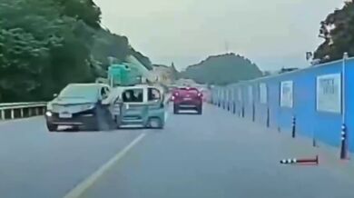 Ztráta kontroly nad malým vozidlem skončila vymrštěním pasažérů