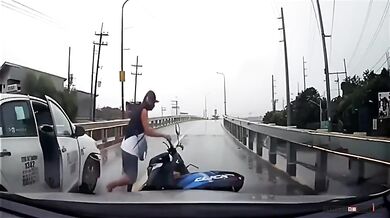 Menší kaluže vody